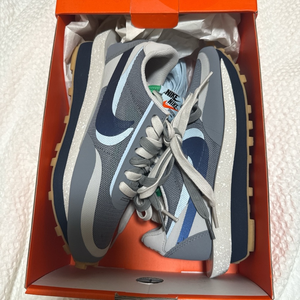 Nike Dual-Tone Blue and Gray Sneakers